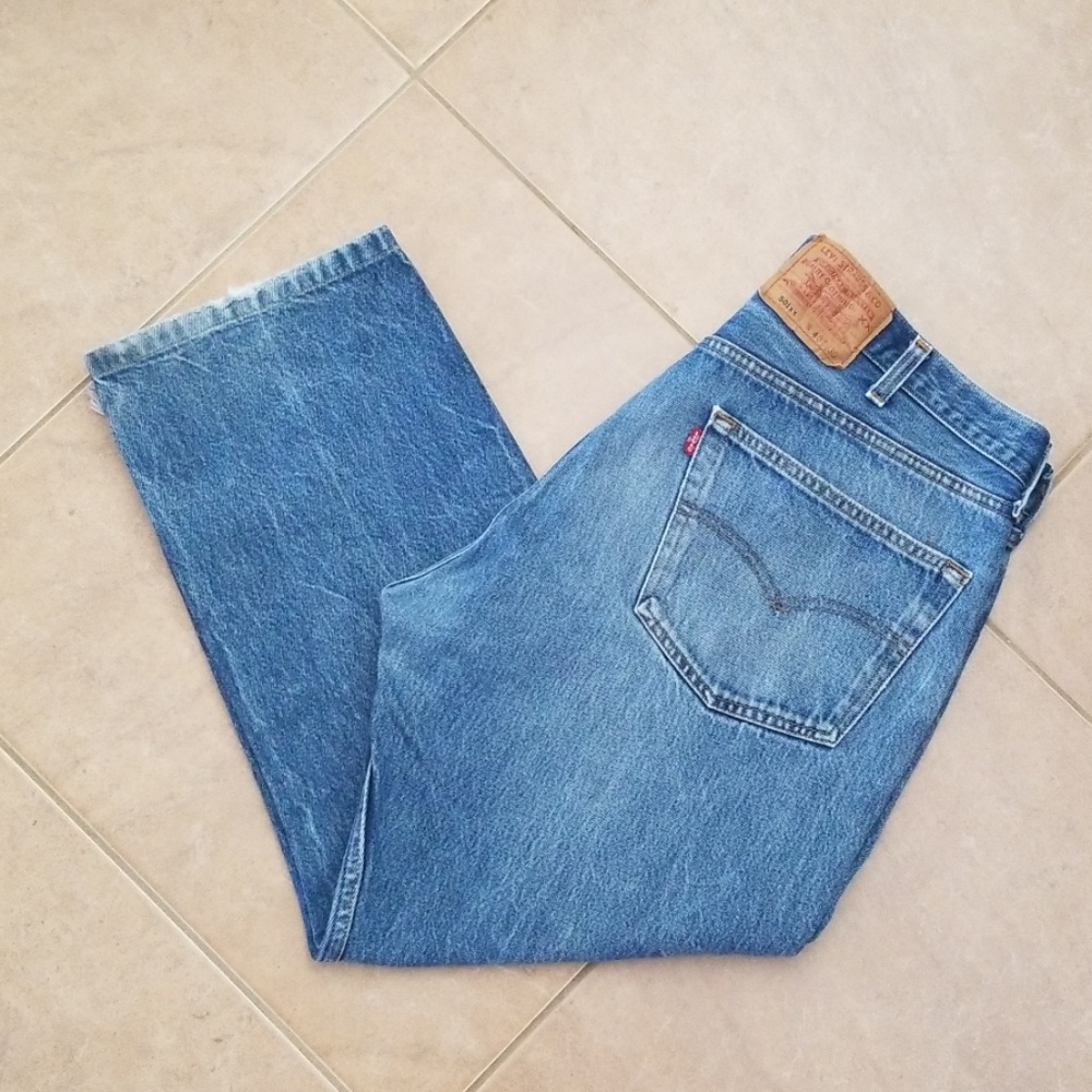 VTG/Y2K Levi's 501 Button Fly Light Jeans - Picture 1 of 8
